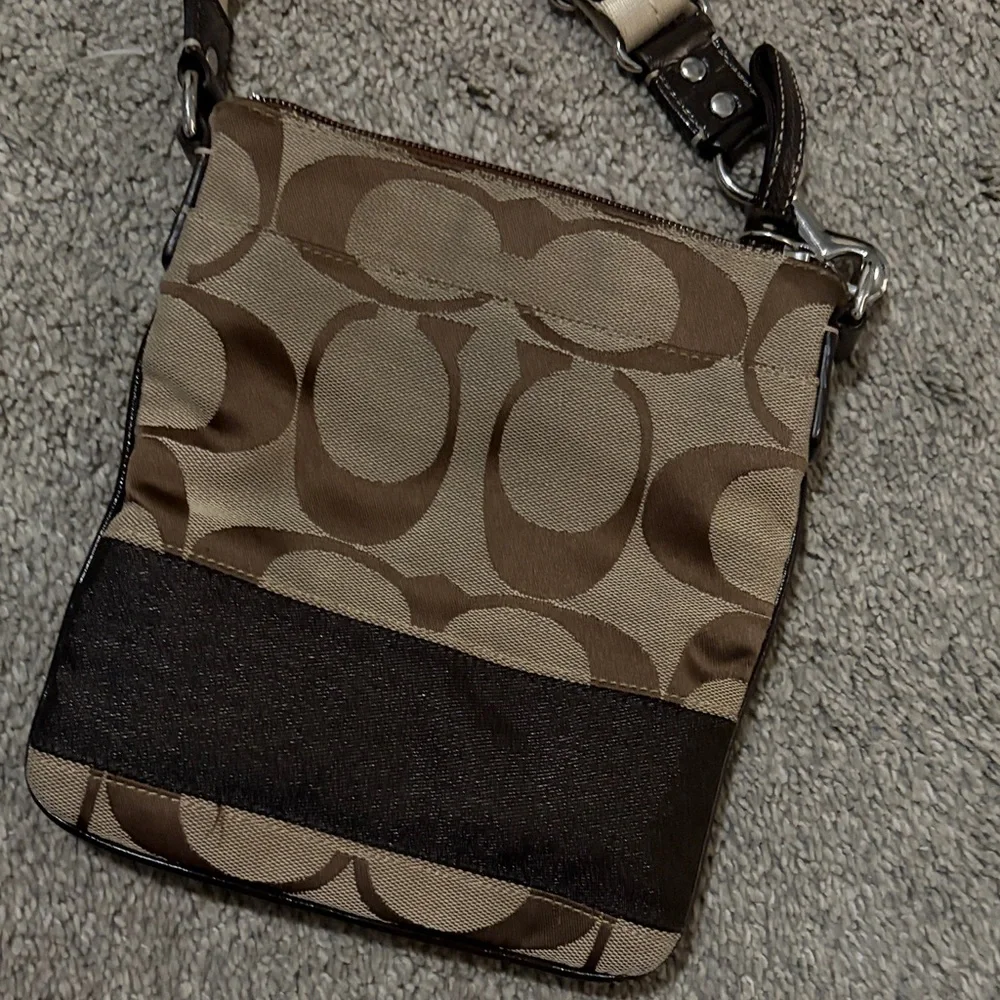 Coach Brown and Cream Crossbody Bag - Picture 8 of 11
